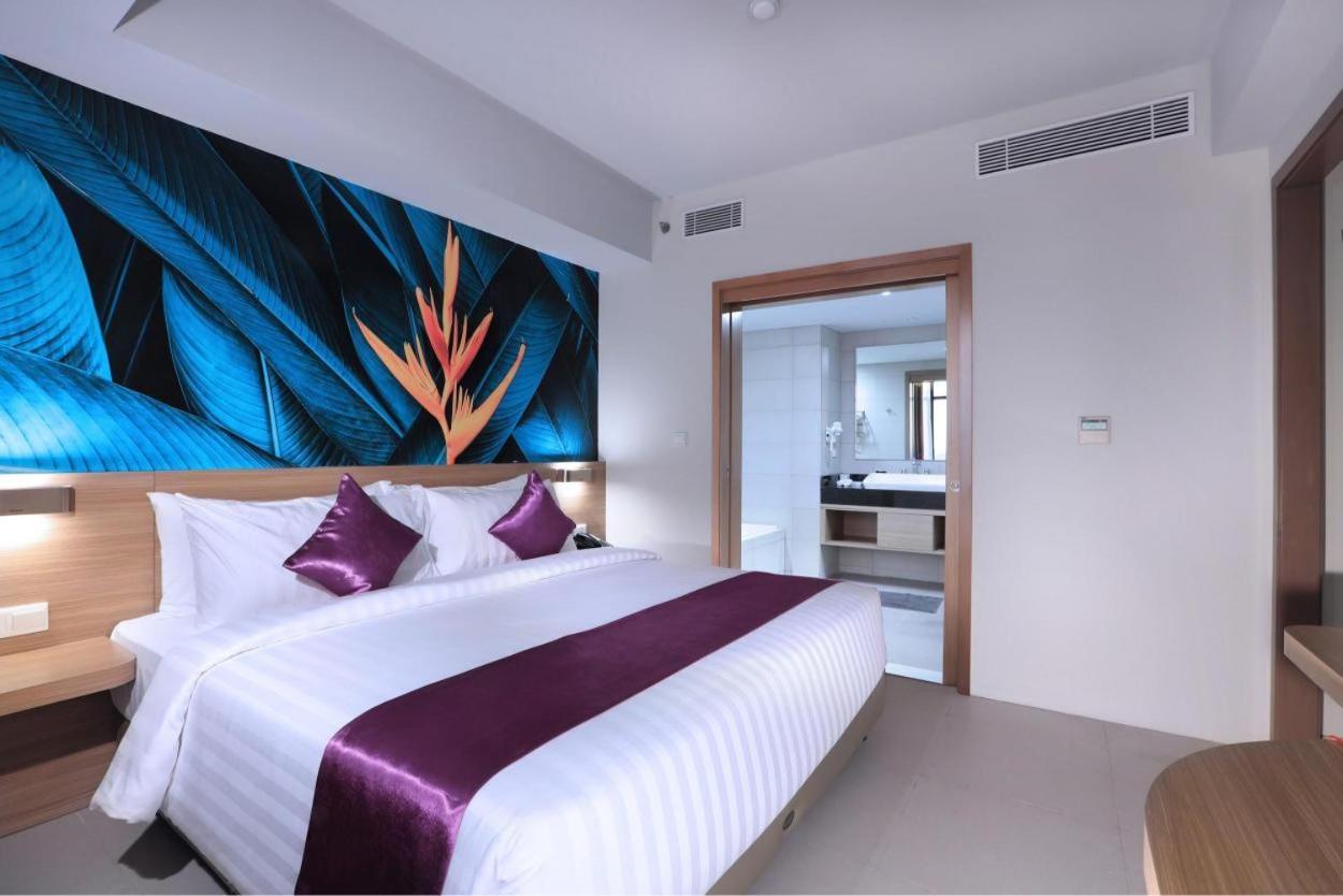 Quest Prime Cikarang By Aston Hotel Bekasi Ngoại thất bức ảnh
