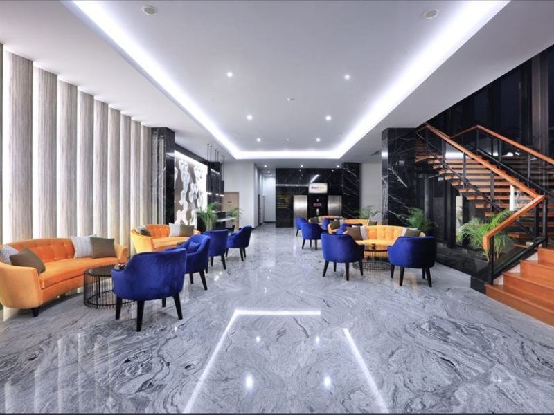 Quest Prime Cikarang By Aston Hotel Bekasi Ngoại thất bức ảnh