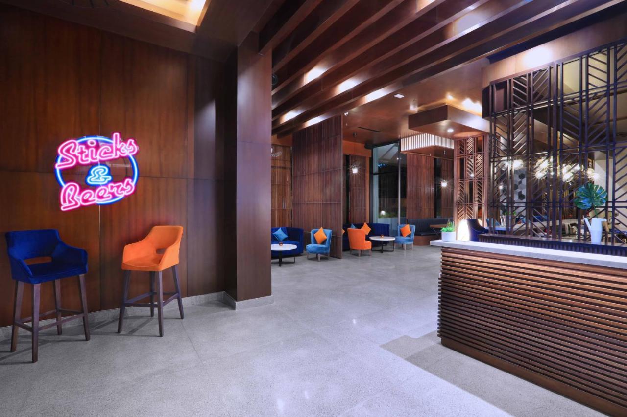 Quest Prime Cikarang By Aston Hotel Bekasi Ngoại thất bức ảnh